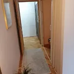 Small Modern With Parking Place Διαμέρισμα *