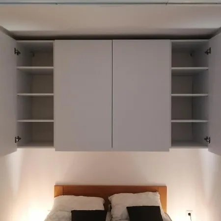 Small Modern With Parking Place * 塞拉耶佛