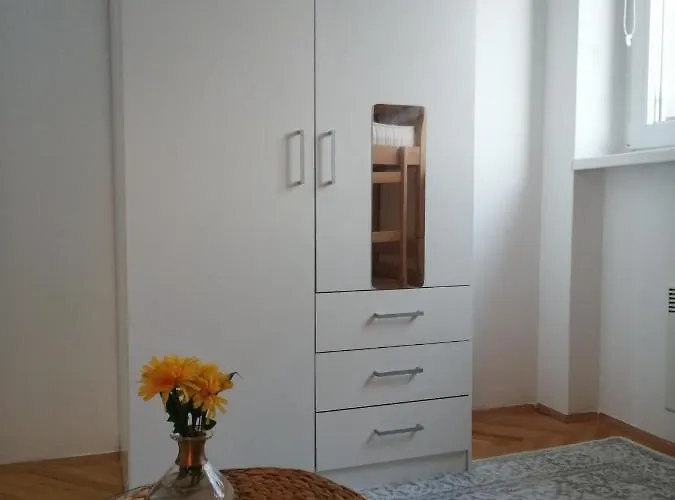 Small Modern With Parking Place *